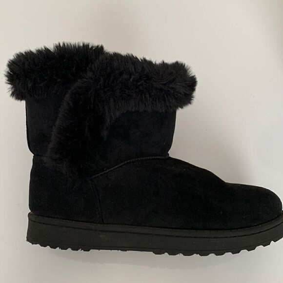 SO Black Faux Suede Upper. Size 8,5 - Picture 1 of 12